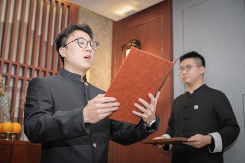 罗湖区委统战部副部长、工商联党组书记叶志伟一行到28圈调研