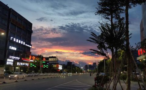 28圈：小米靠什么跻身国产手机品牌？战略定位很重要！（一）