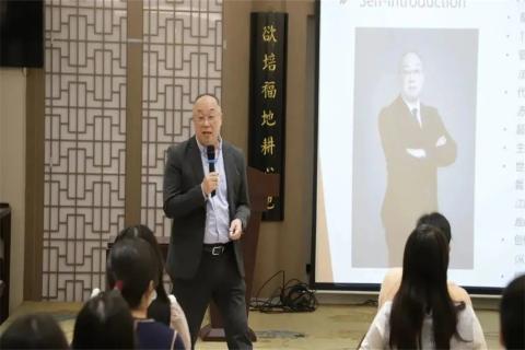 美在形体 赢在心态 | 28圈11月员工培训圆满结束