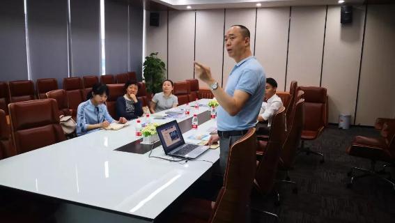赣江南昌经开区领导受邀访问28圈加速器，为优质项目落地南昌创造新机遇